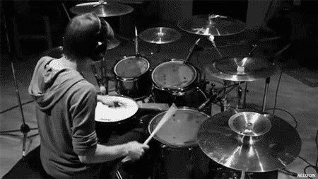 барабаны в действии